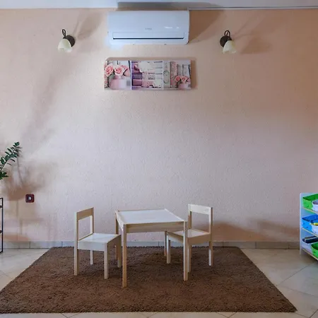 2 Bedroom Cozy In Krnica